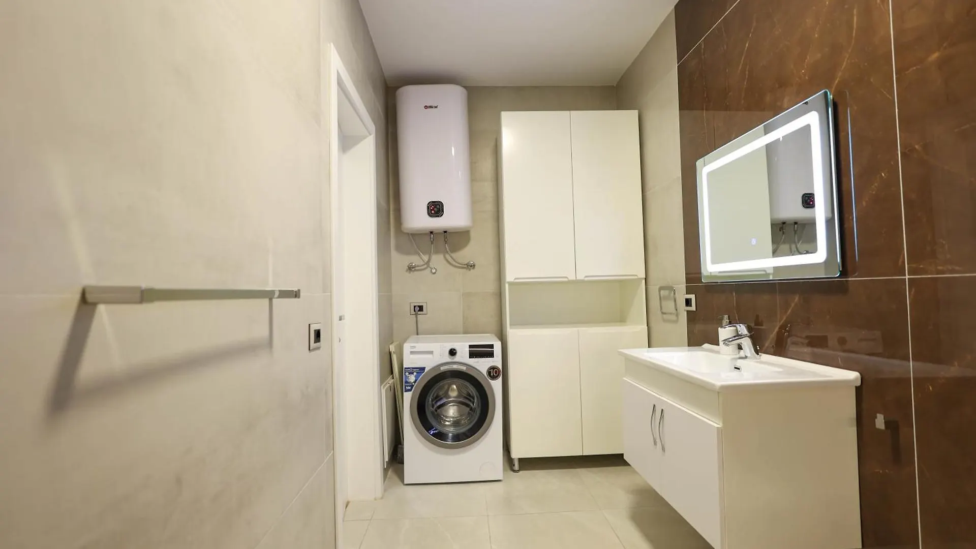 Grandstay Portside Durres
