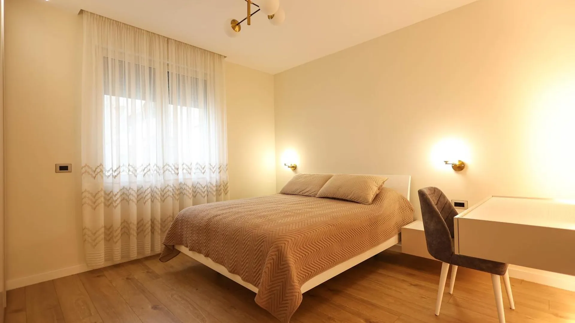 Grandstay Portside Durres 0*,  Albania