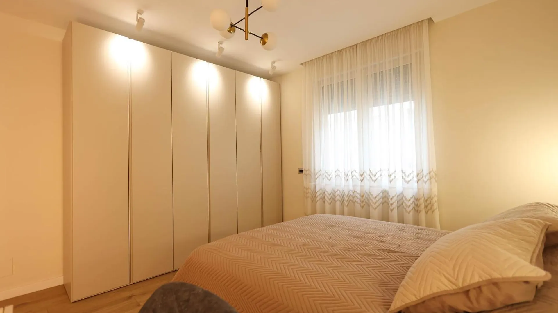 Grandstay Portside Durres 0*,